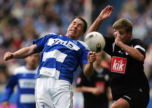 他积极投身 他积极投身