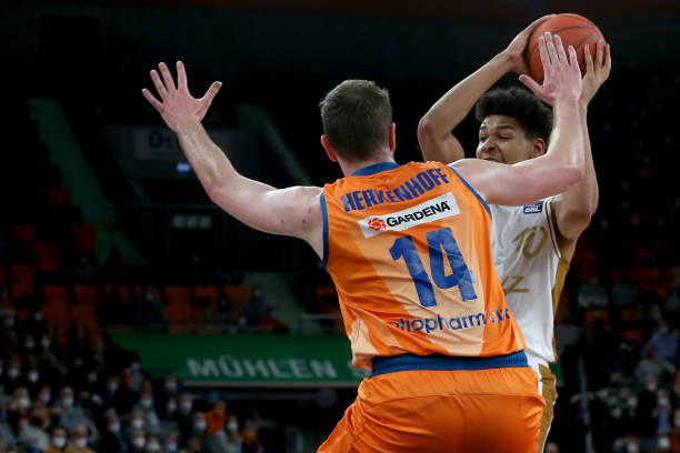 利物浦面对 利物浦面对